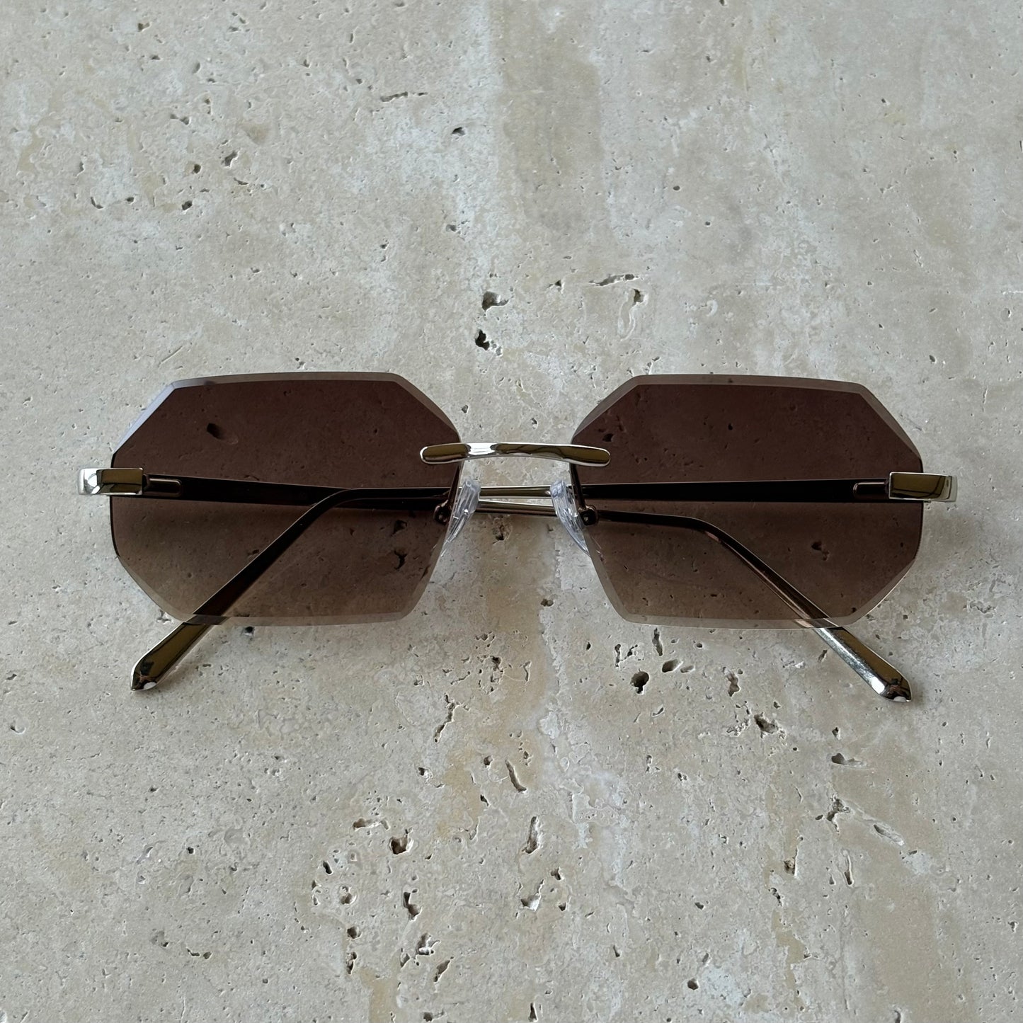 Octa brown