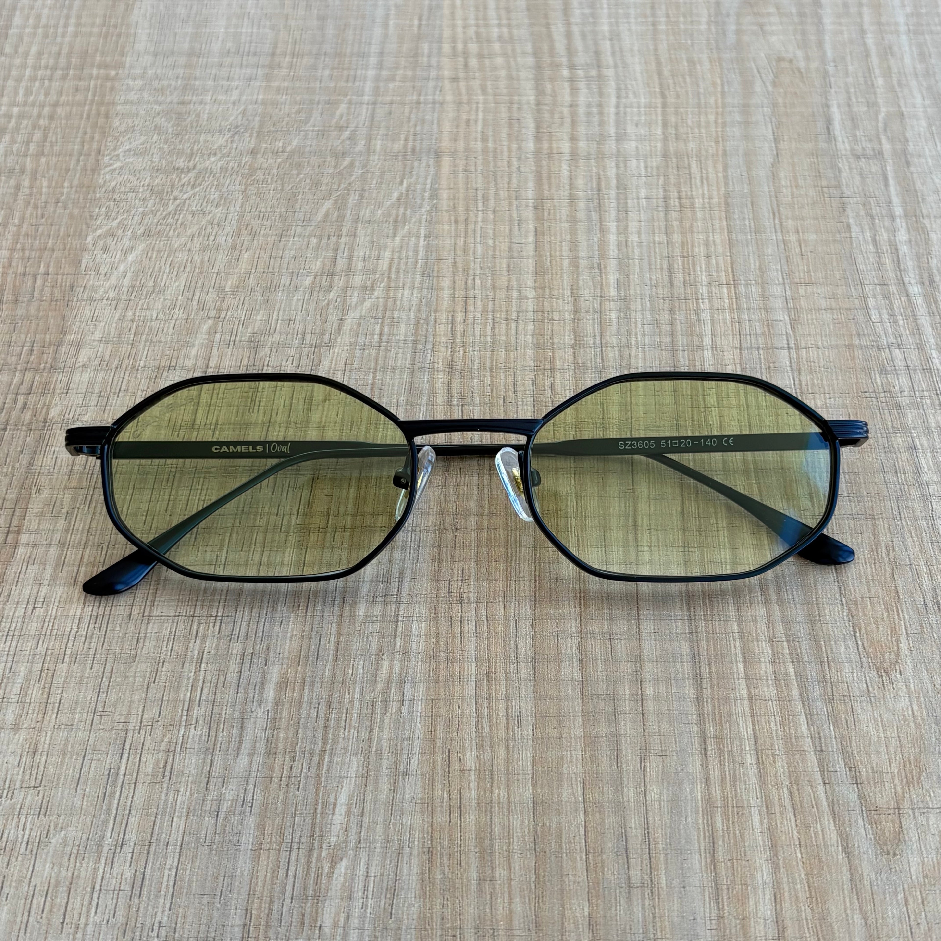 Oval Black Green