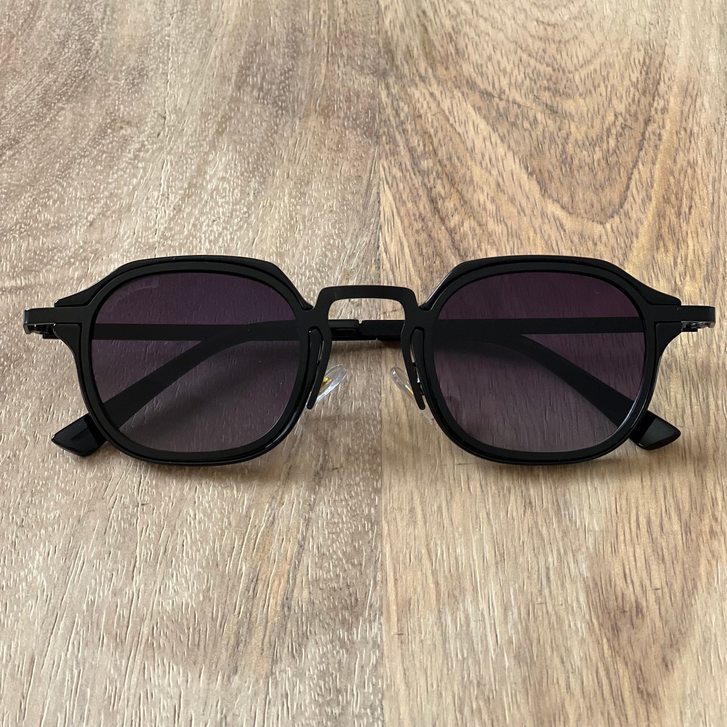 Nava Black
